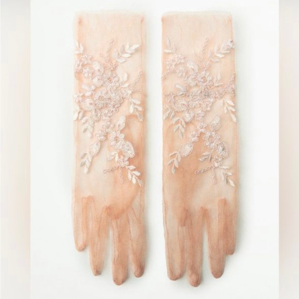 Zara NWT pink lace gloves